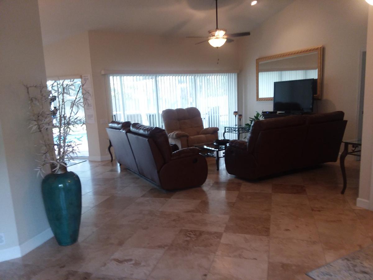 Modern Pool Holiday home Spring Hill